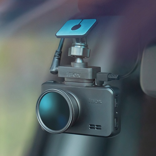 Видеорегистратор с GPS/ГЛОНАСС отслеживанием iBOX RoadScan SE WiFi GPS Dual + Камера заднего вида iBOX RearCam FHD11